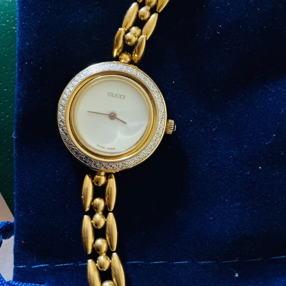 Dressy DIAMOND CUT BEZEL for Gucci watch ( NO WATCH includes!) - Picture 2 of 5